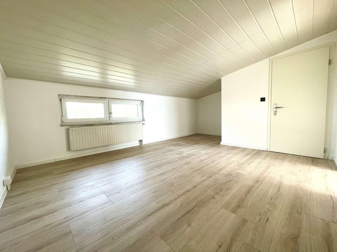 Hinterer Raum 2. OG,,