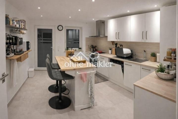 Küche mit Einbauküche