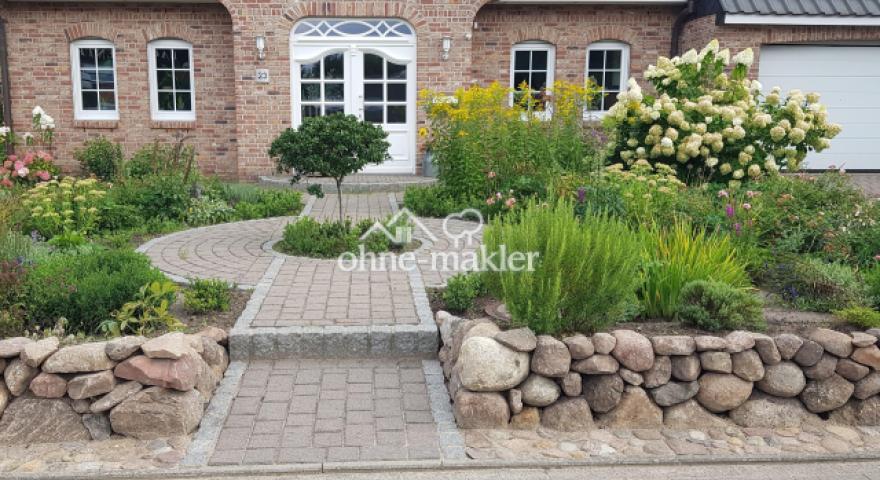 Frontansicht mit Friesenwall