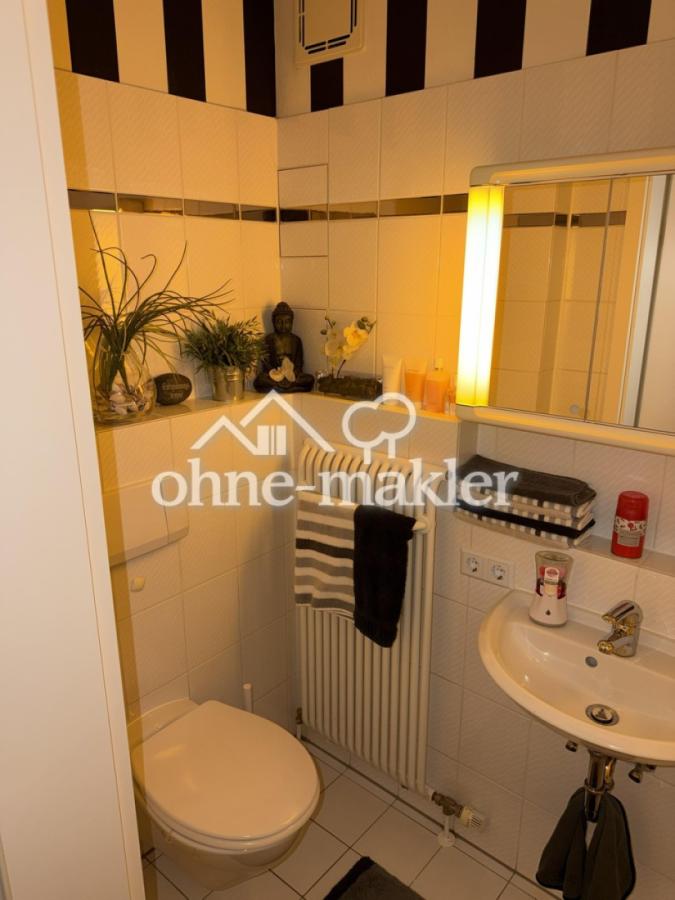 Gäste-WC mit Dusche