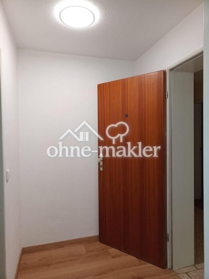 Flur mit Platz für Schrankwand