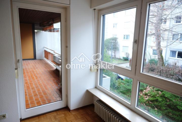 Wohnzimmer Gang zum Balkon