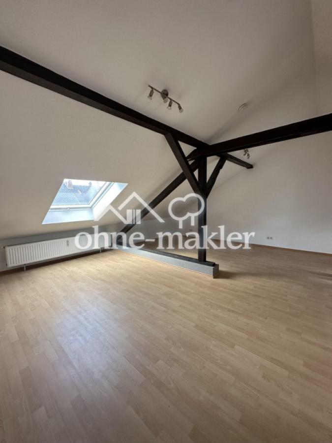 Wohn und Schlafzimmer