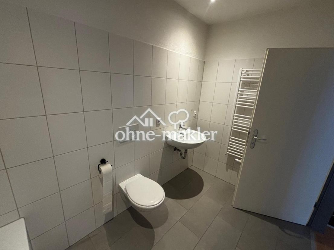 Badezimmer (1. OG)