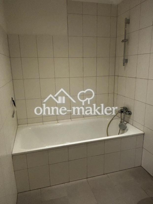 Badezimmer (1. OG)
