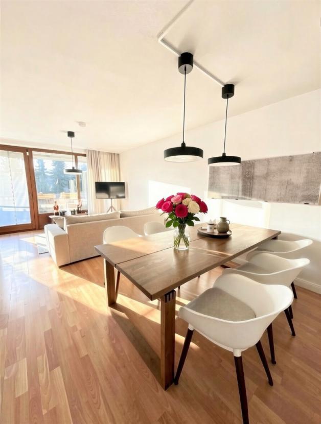 Schönes Esszimmer 