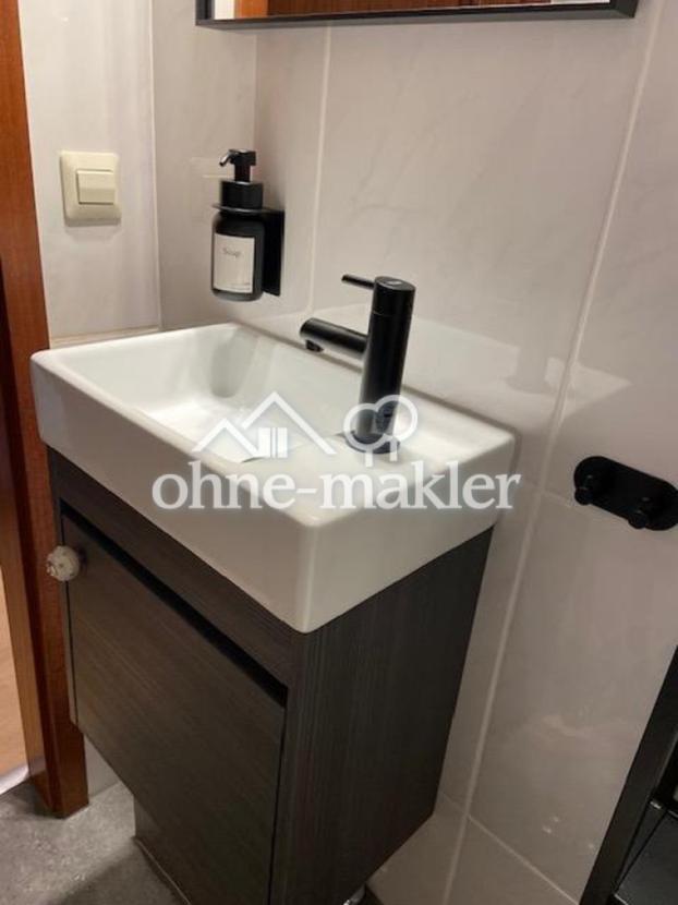 Waschtisch mit Unterschrank