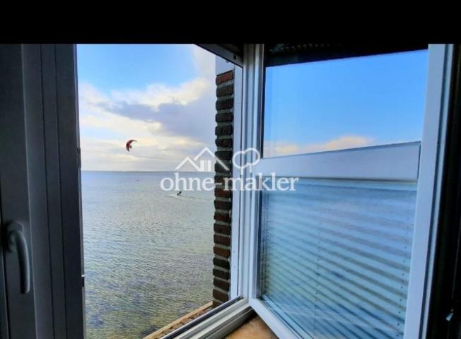 Blick auf Ostsee und Kiter