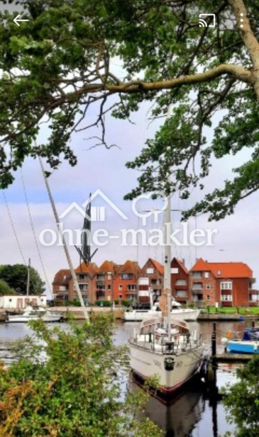 vom Hafen m Blick zum Haus