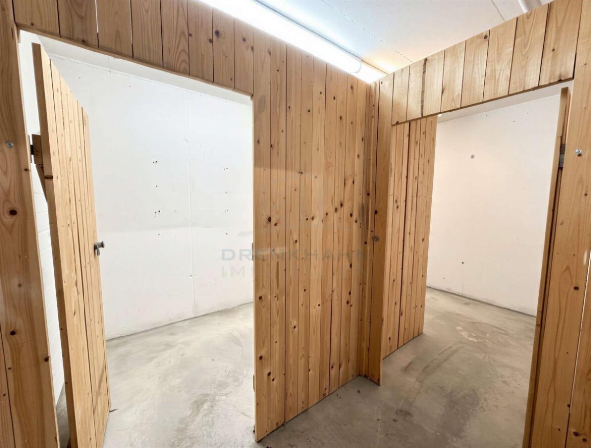 Kellerabteil - (KI generiert)