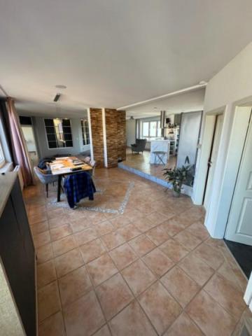 1 Eßbereich Loft rechts Bad und Gäste WC