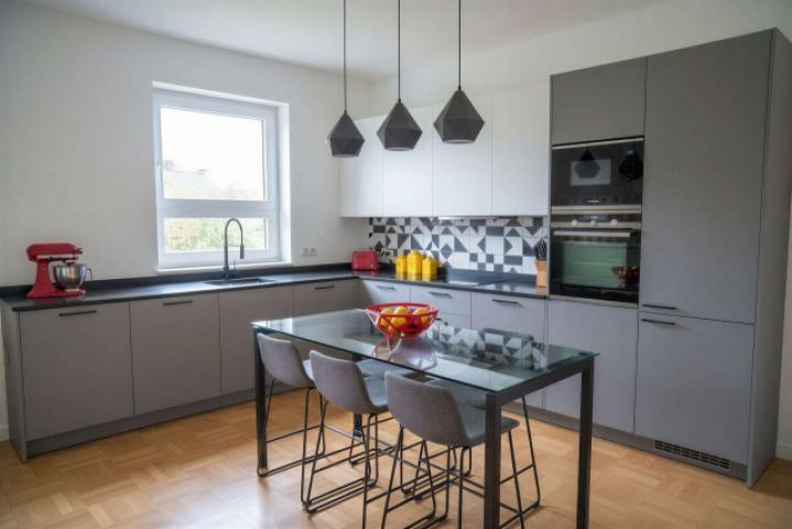 Küche EG (1) - (KI generiert)