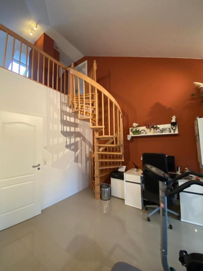 Zimmer 5 Galerie