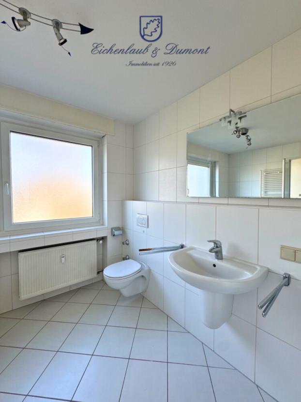 Bad mit Fenster OG