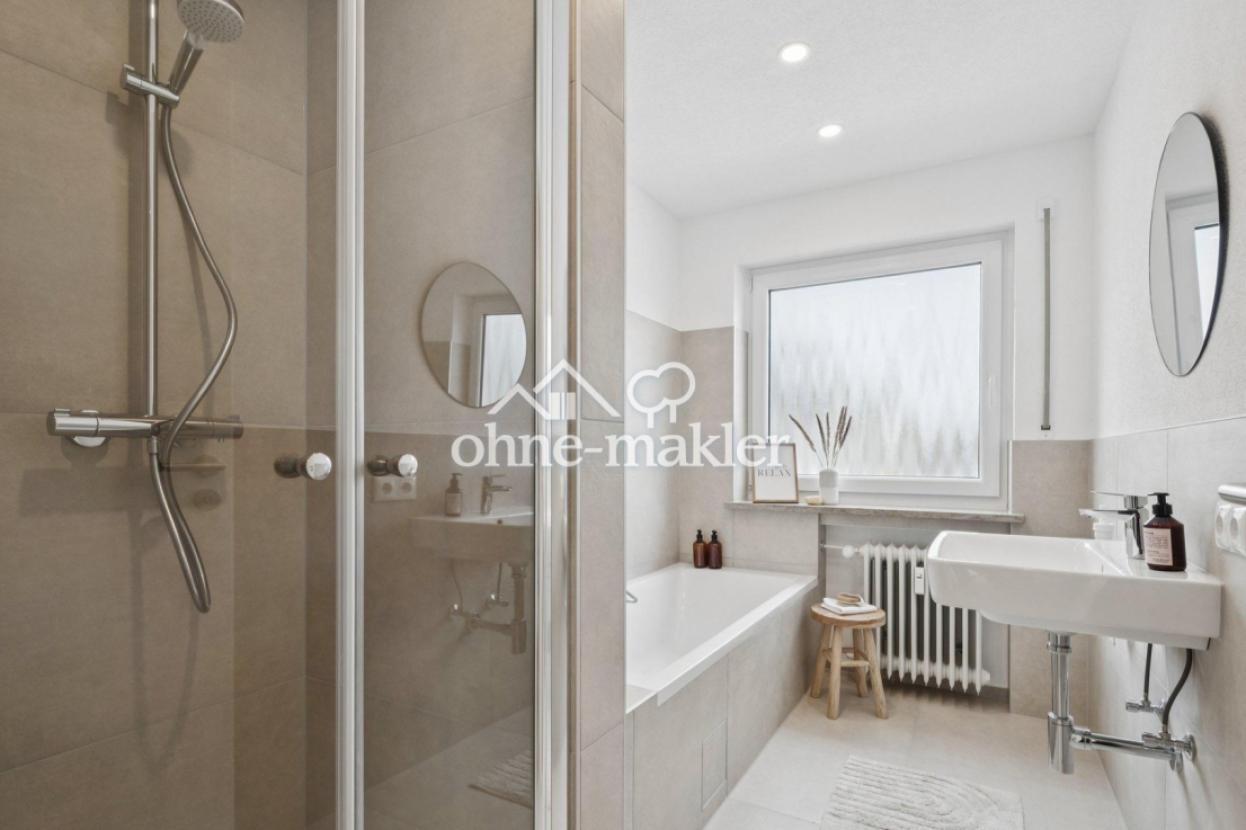 Badezimmer, Dusche, Badewanne