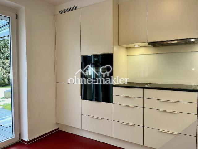 Von der Küche auf die Terrasse