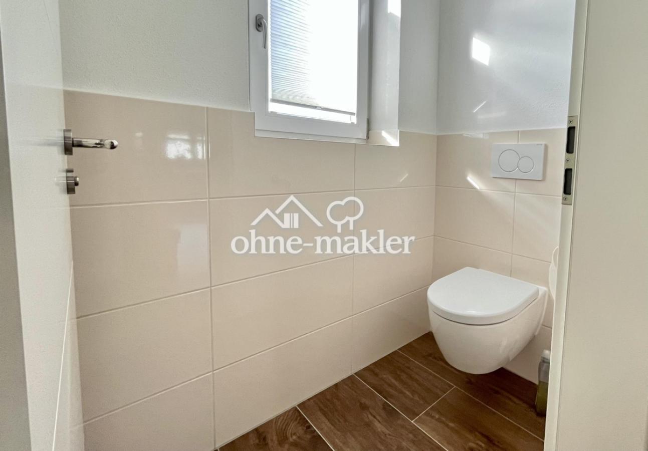 separate Toilette OG