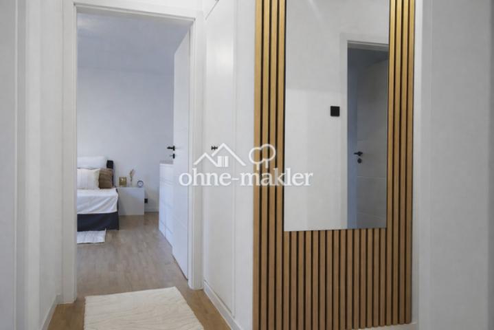 Flur, Richtung Schlafzimmer