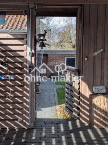 Von Garage Blick in den Garten