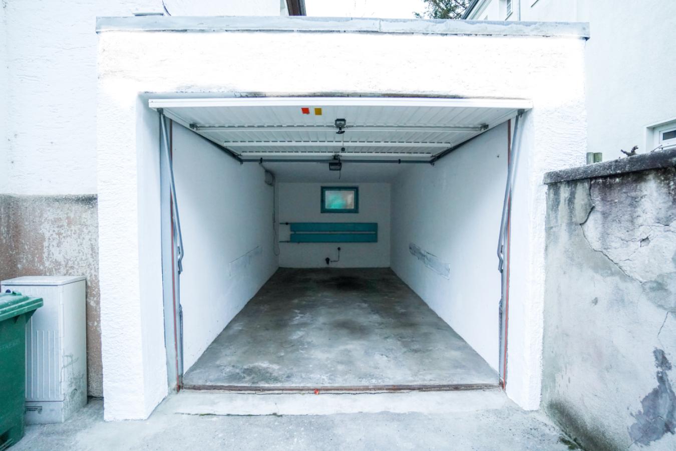 Garage 1