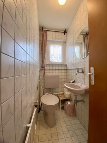 Gäste-Toilette EG