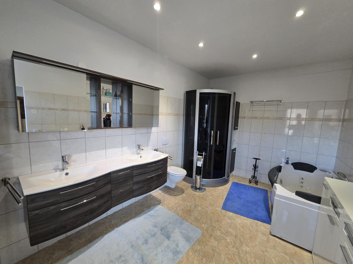 Badezimmer [1.OG]
