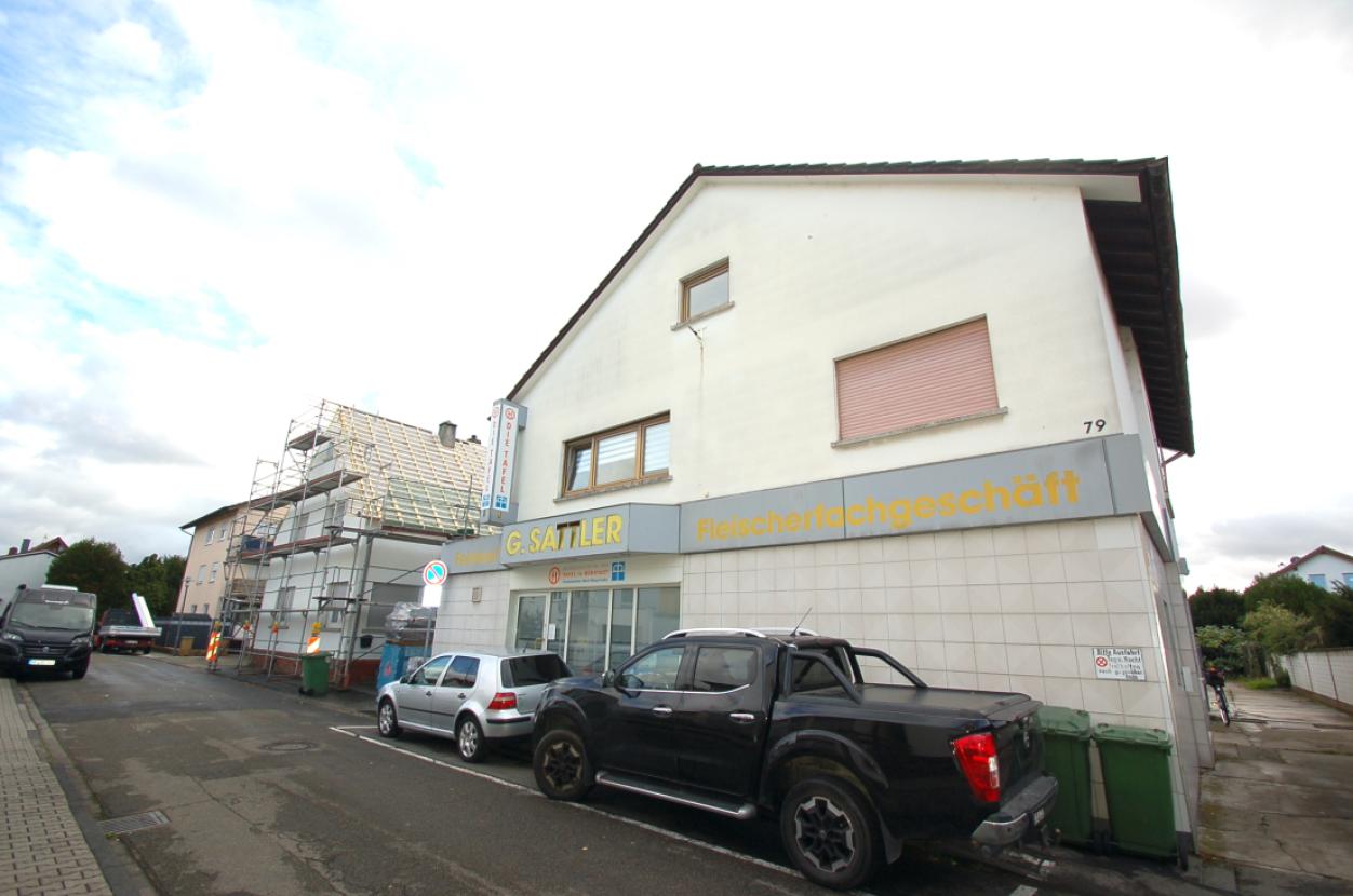 Straßenseite 
