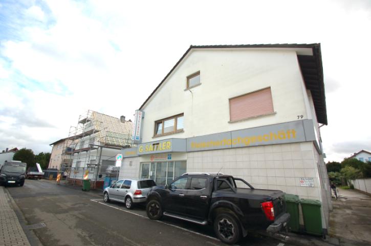 Straßenseite 