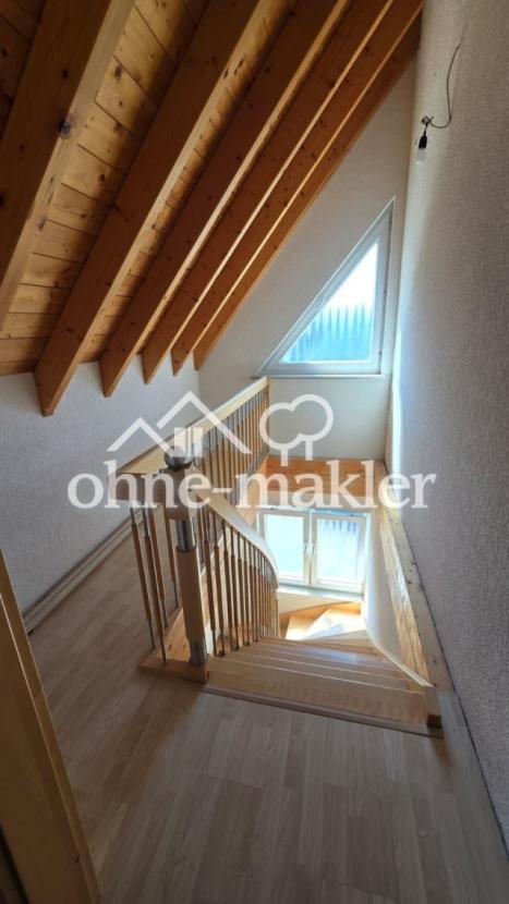 Treppenaufgang ins Dachstudio