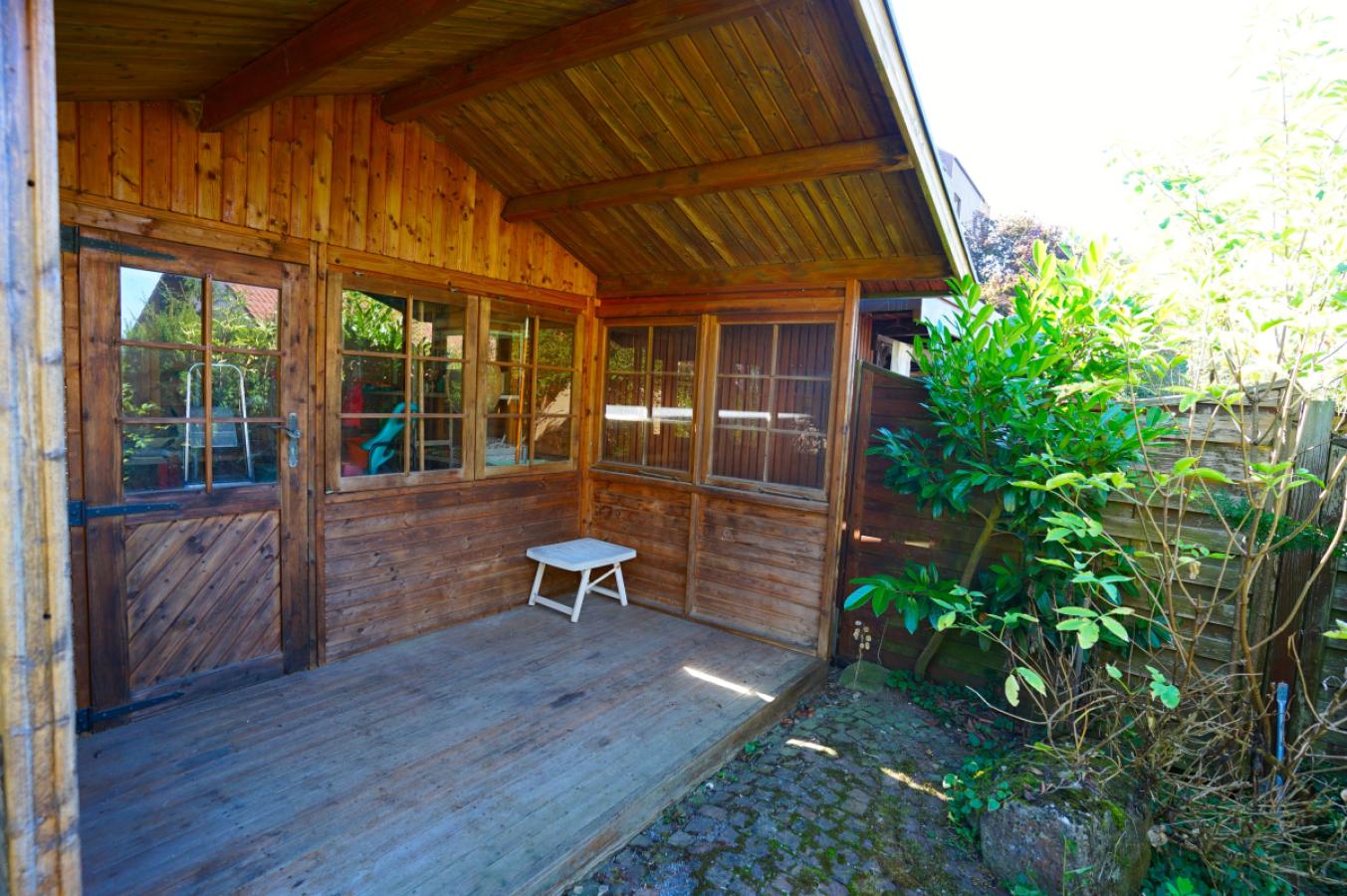 15-Gartenhaus mit Strom z.B. für Gartengeräte