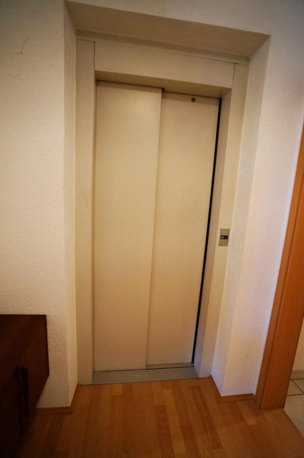 23-Aufzug von UG zu DG