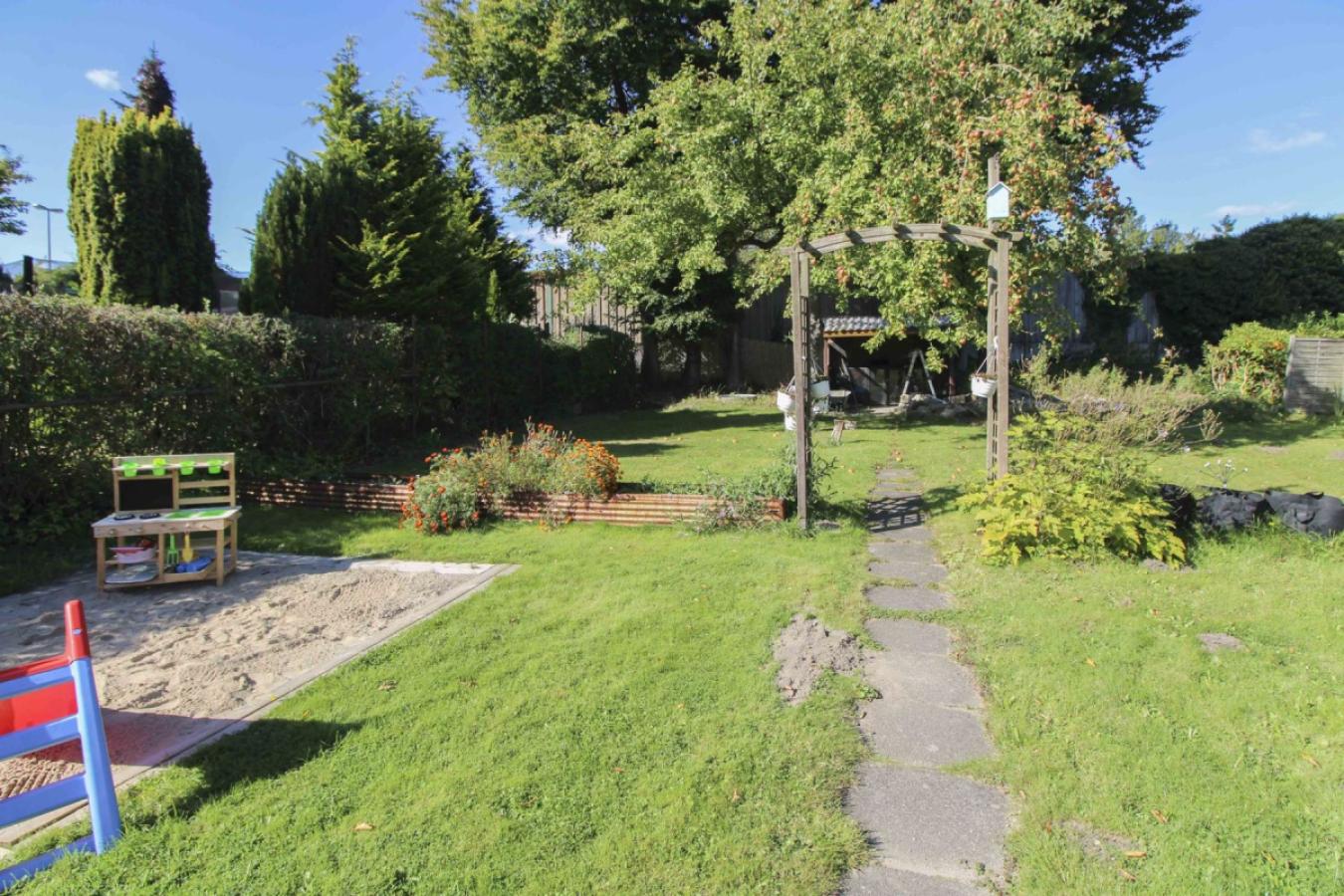 großer Garten