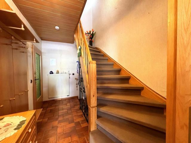 Flur - Treppe zu OG1