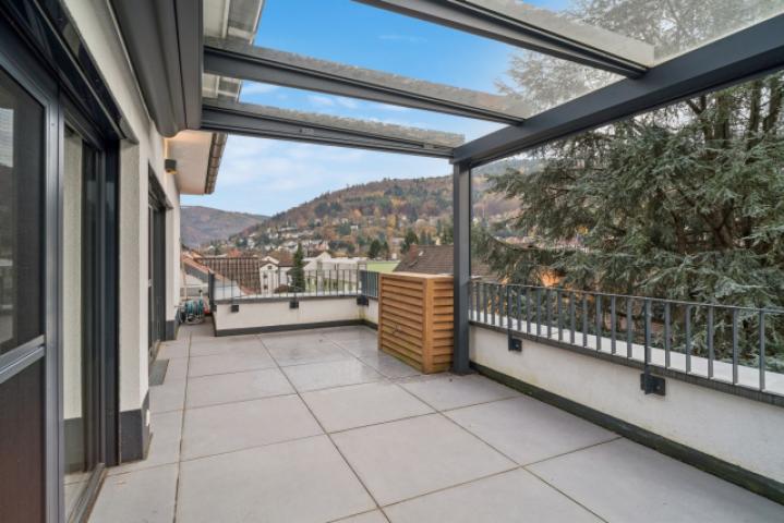 Überdachte Terrasse mit Neckarblick