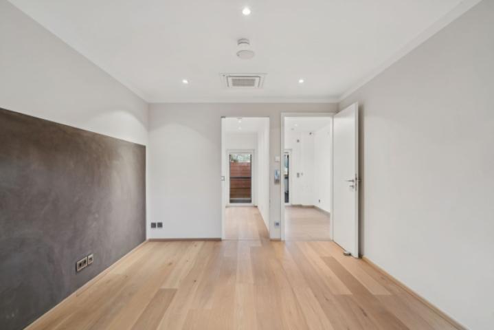 Schlafzimmer mit Ankleide