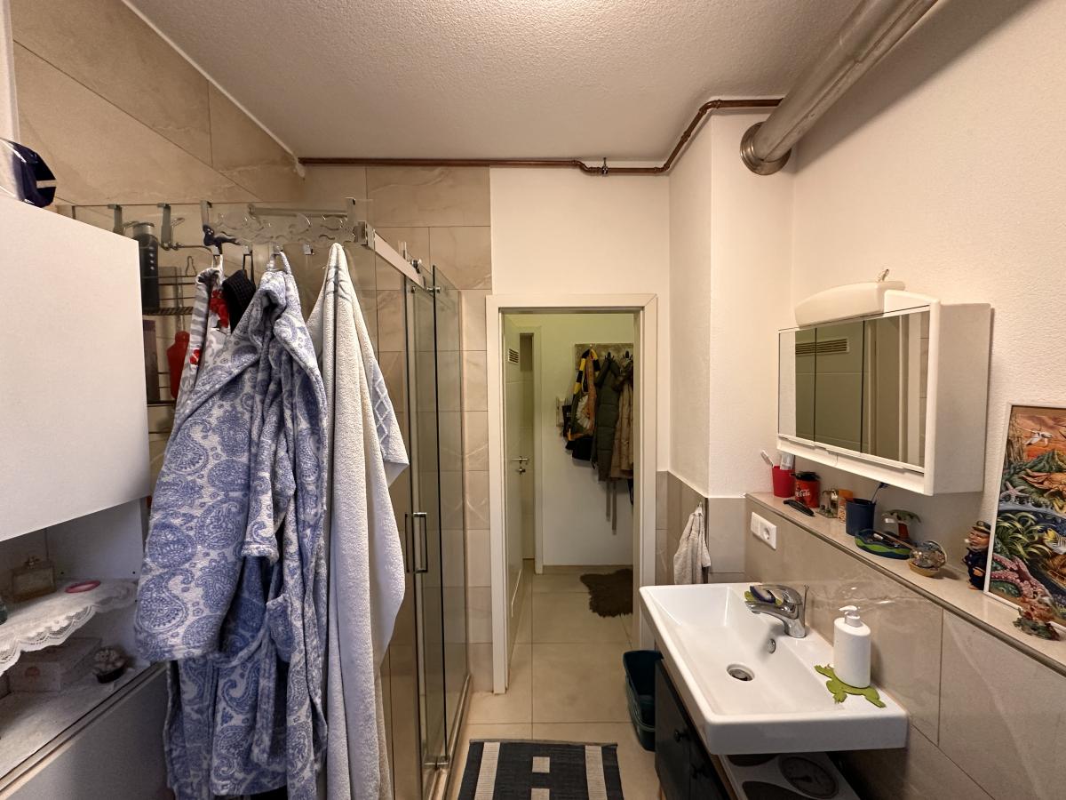 2 OG Badezimmer
