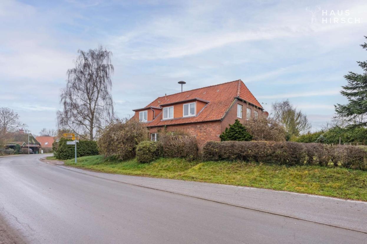 Straßenansicht 2