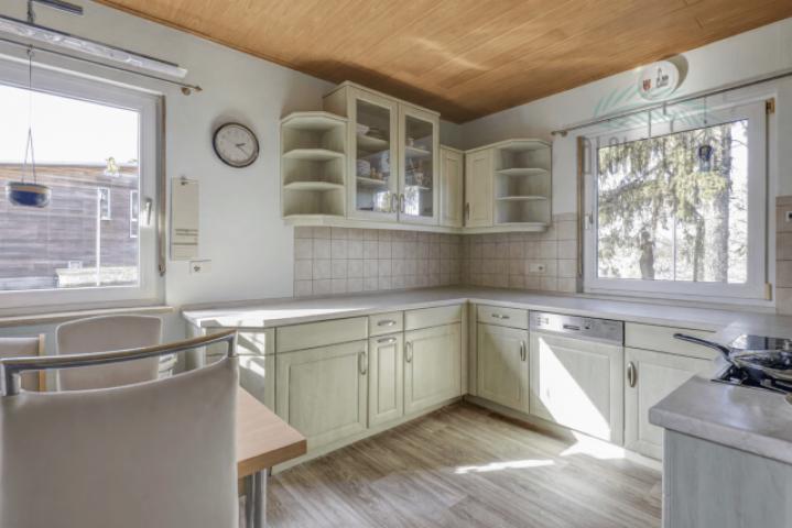 Küche (visuell geleert)