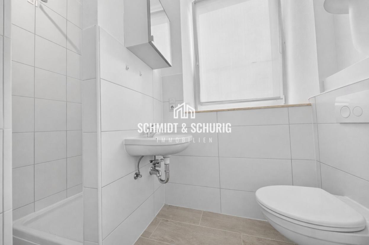 Badezimmer / EG links