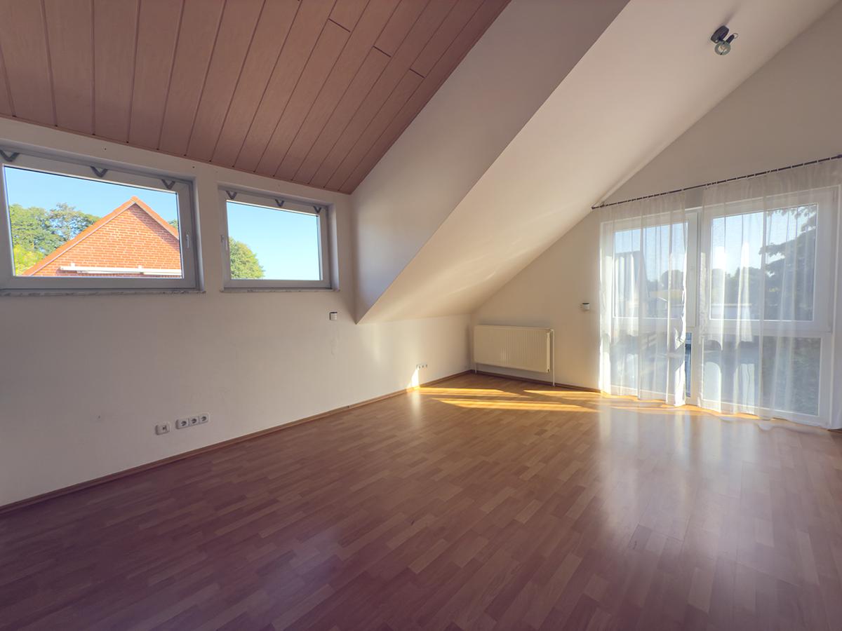 Schlafzimmer 1/3