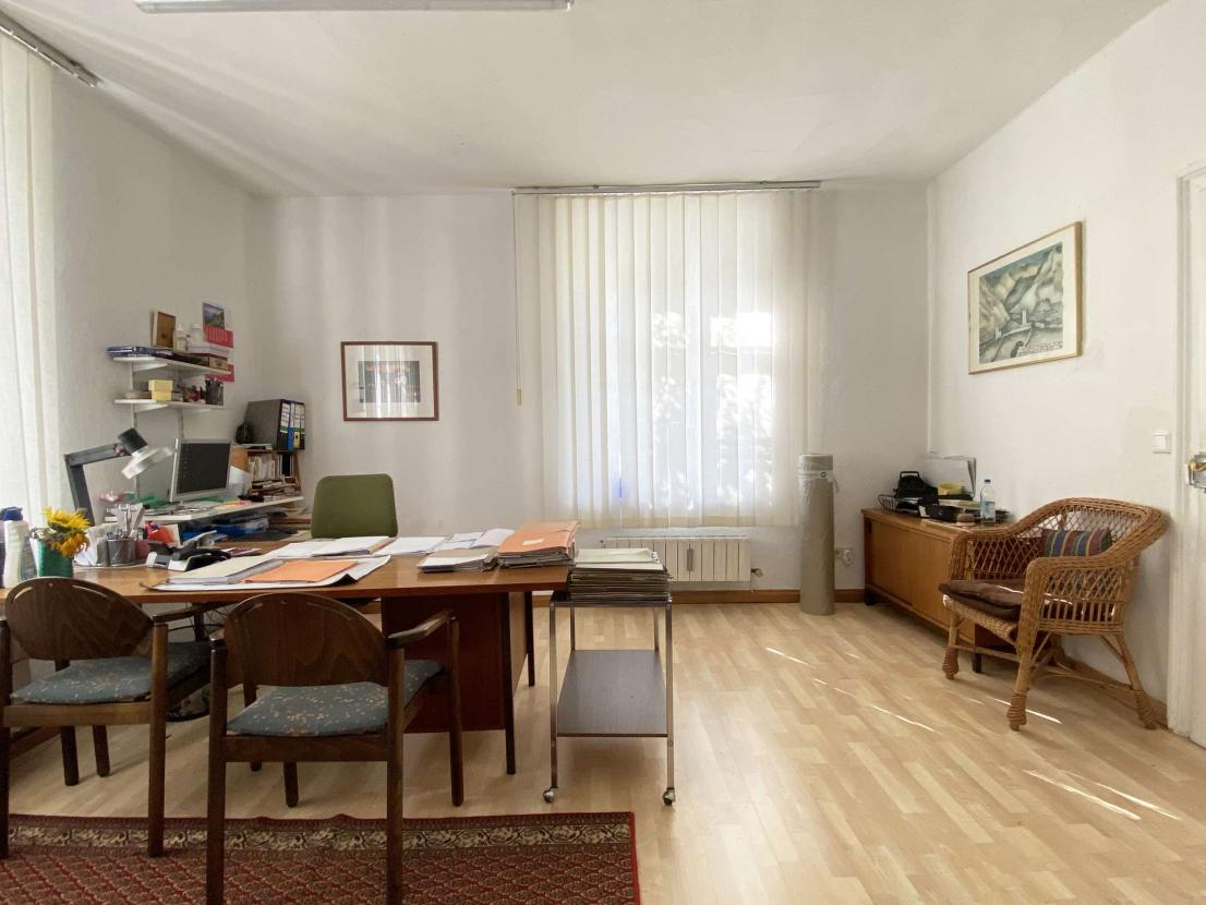 Büro EG