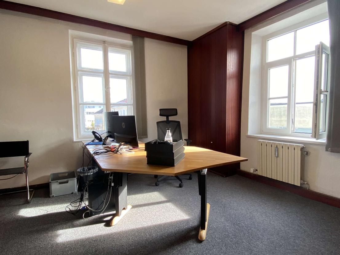 Gewerbe Büro 1