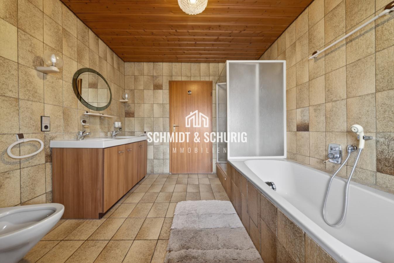 Badezimmer / 1.Obergeschoss