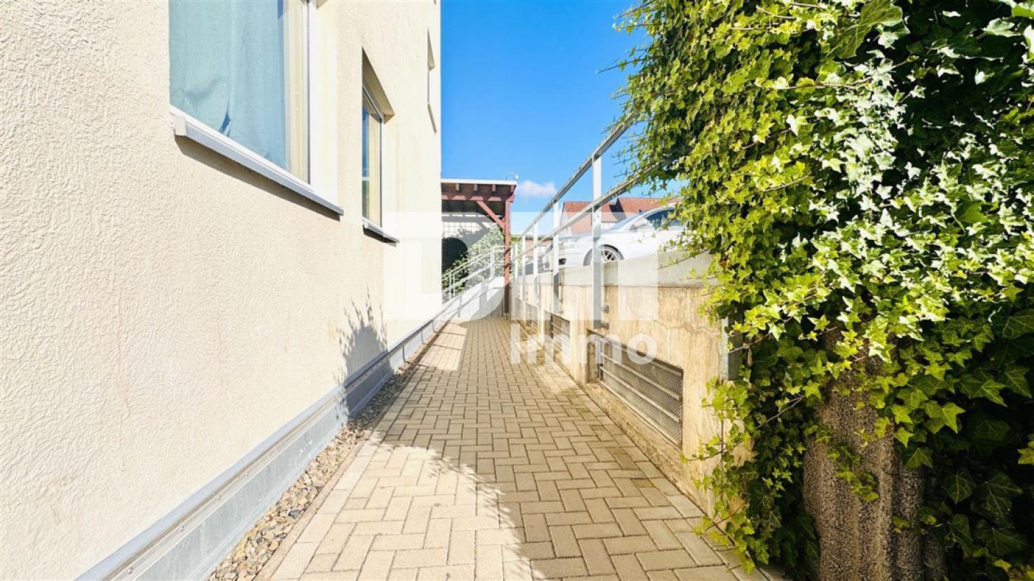 Barrierearmer Zugang zum Treppenhaus altengerecht
