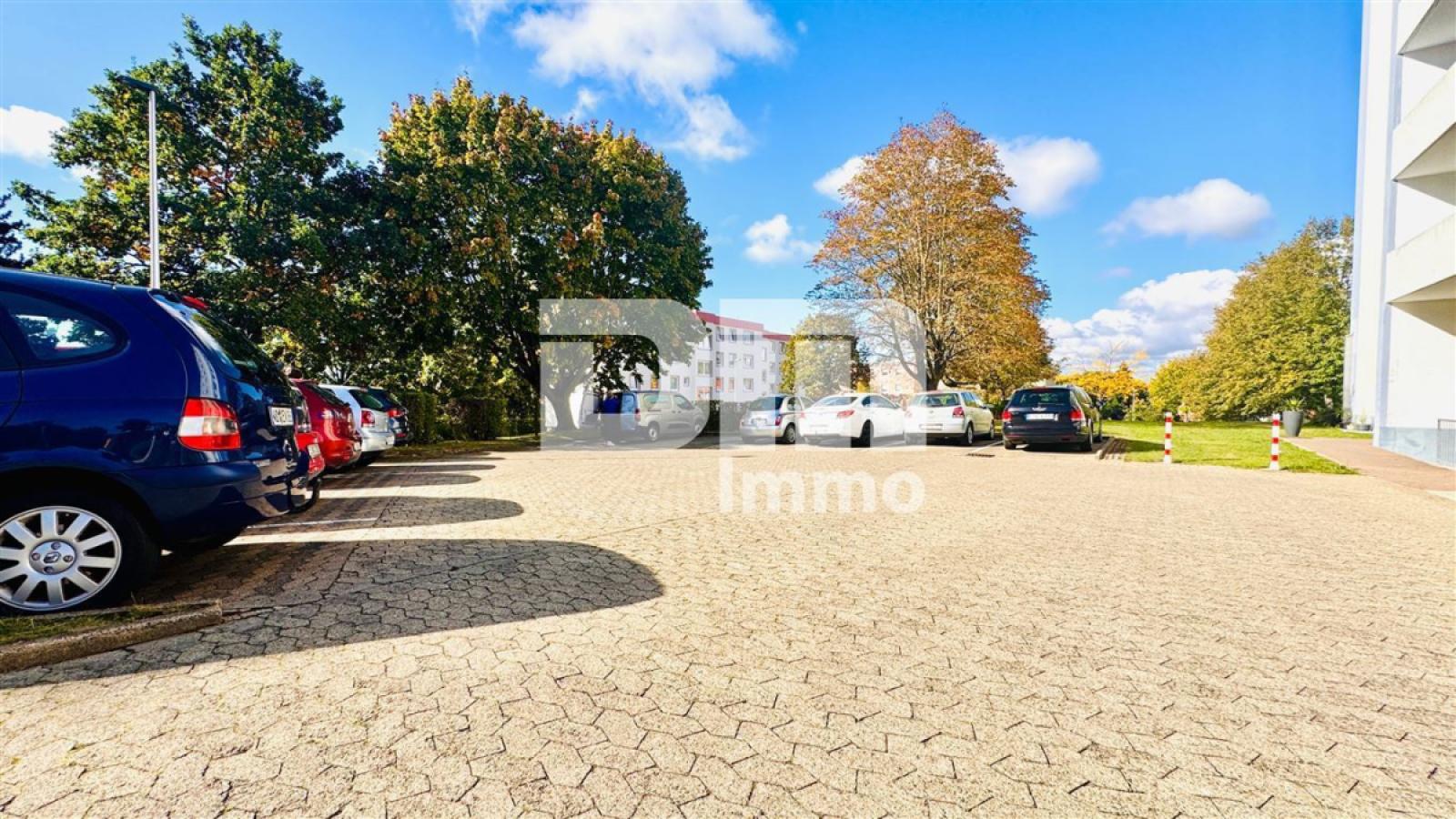 Parkplatz 2 Gemeinschaft