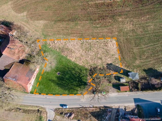 Gesamtes Grundstück - Luftansicht