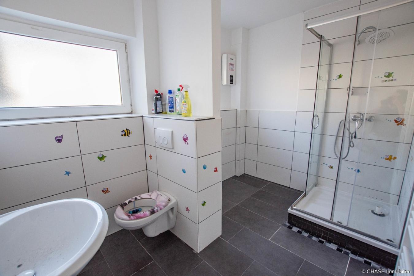Badezimmer Ansicht 1