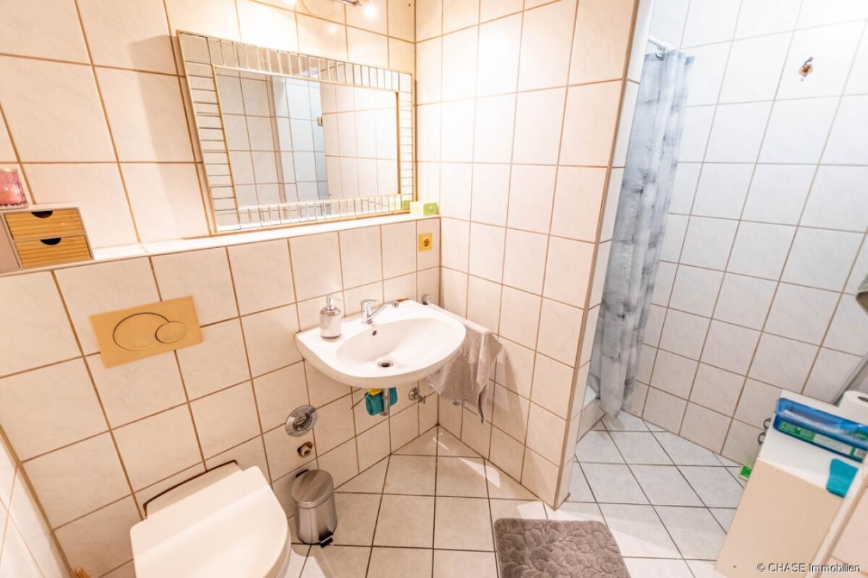 1. OG links - Badezimmer 2 Ansicht 1