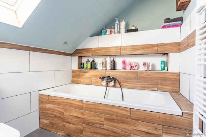 DG - Badezimmer Ansicht 1