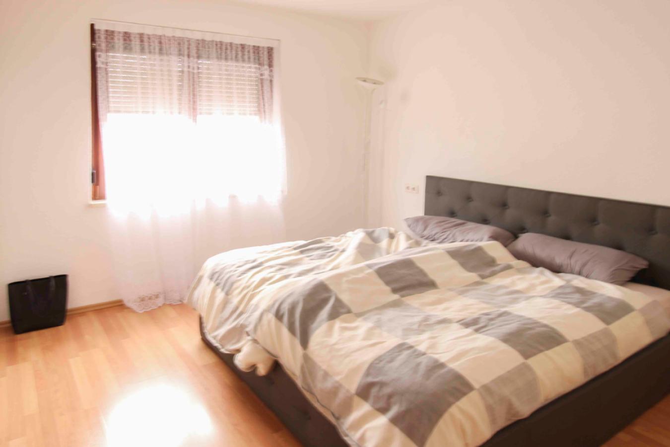 Schlafzimmer OG